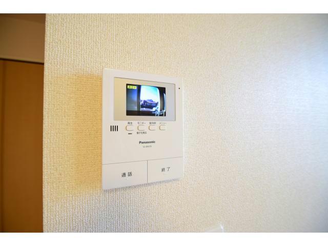 セキュリティ　TVモニターホンで来訪者を確認できます♪