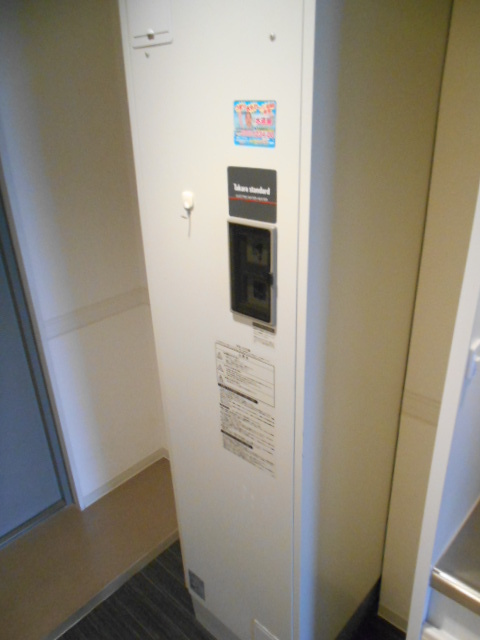 その他　電気温水器が搭載されております