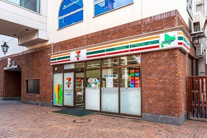 コンビニ　セブンイレブン北海道STサッポロファクトリー店（コンビニ）まで266m