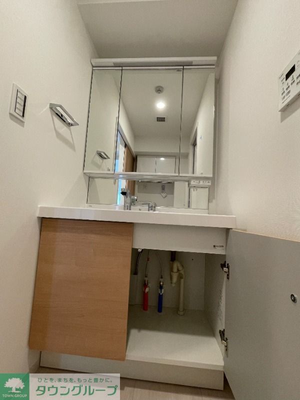 洗面設備　601号室の写真です