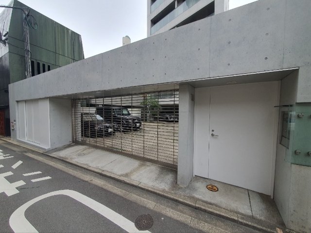 駐車場　赤坂ラテ
