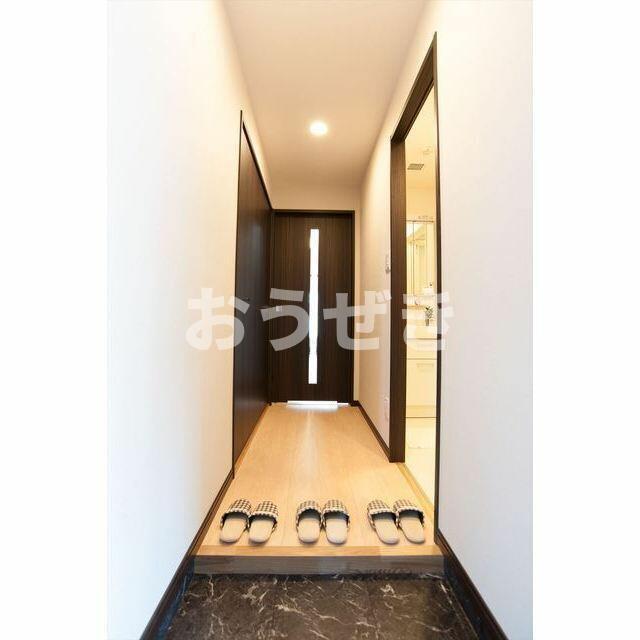 玄関　※写真は同タイプ別部屋