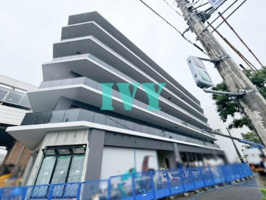 建物外観　建築中