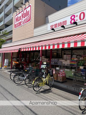 コンビニ　セブンイレブン（コンビニ）まで68m