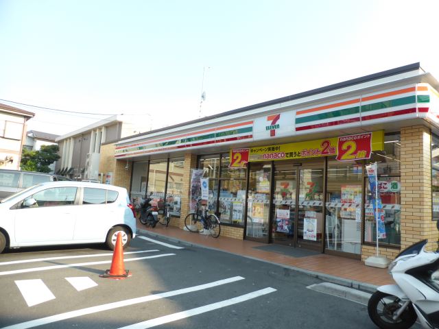 コンビニ　セブンイレブン（コンビニ）まで400m