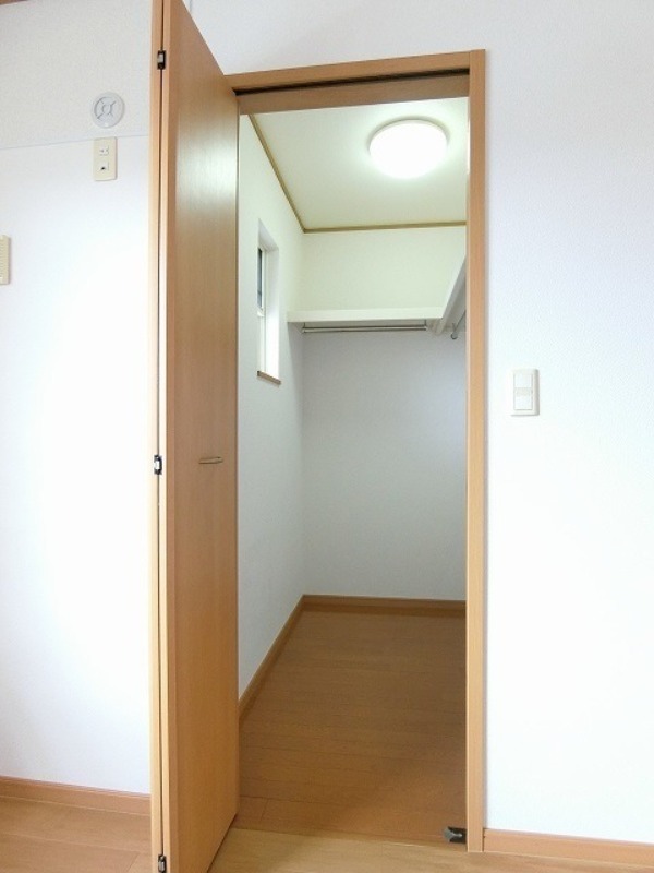 収納　図面と現状に相違がある場合には現状を優先