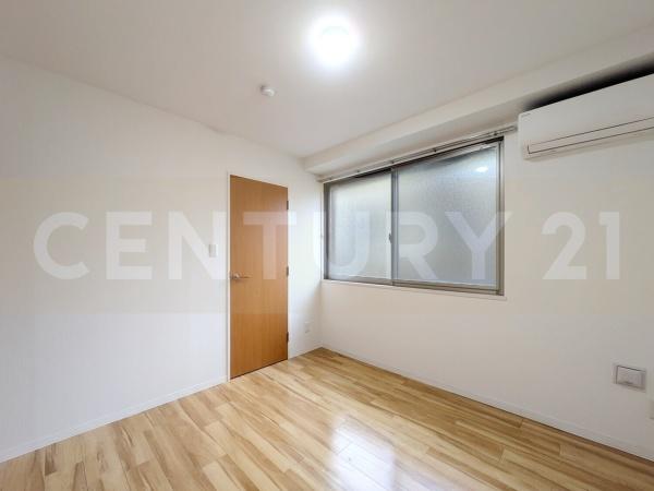 居室・リビング　※他の部屋の写真です。