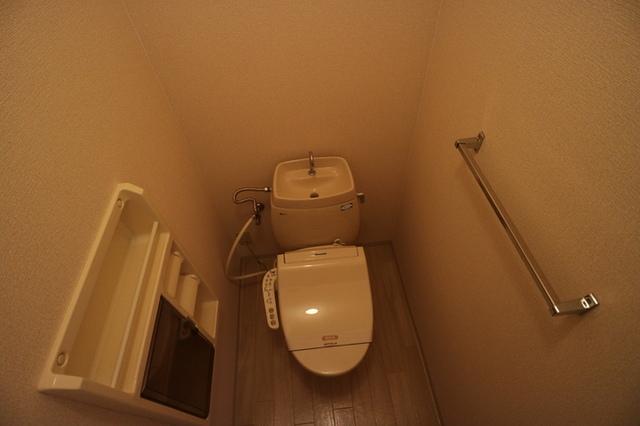 トイレ　トイレ温水洗浄便座