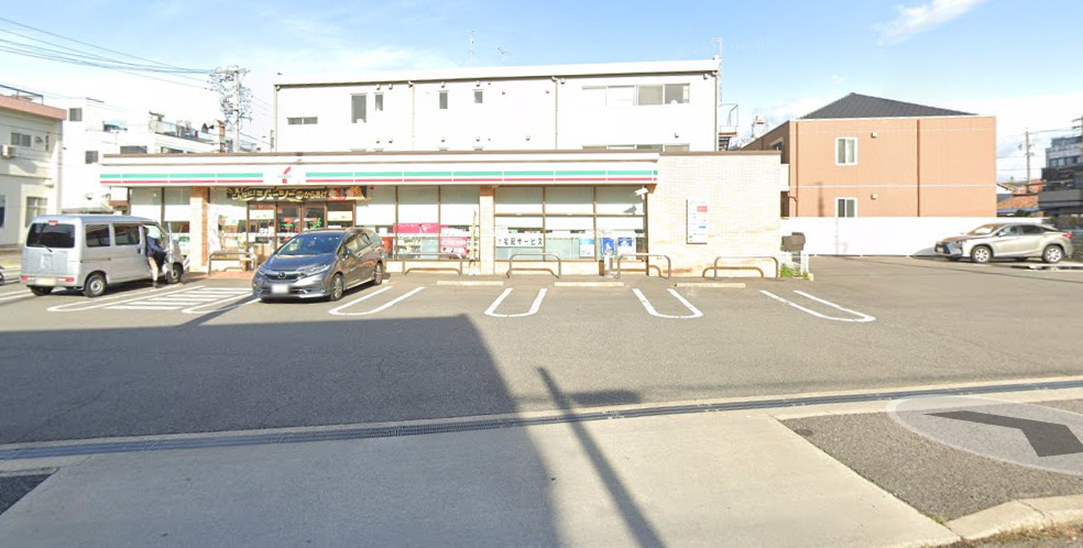 コンビニ　セブンイレブン 名古屋露橋1丁目店（コンビニ）まで674m
