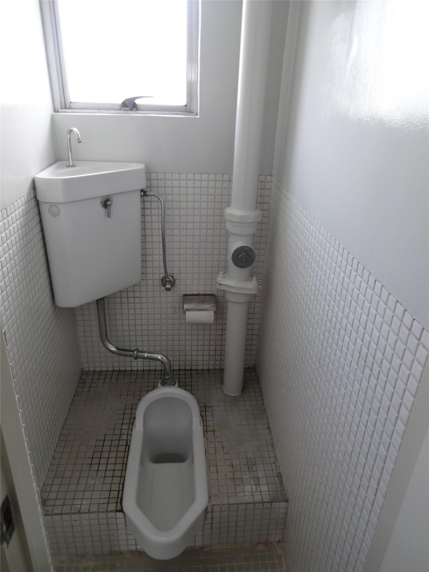 サニーハイツ加古川壱号棟504号のトイレ写真