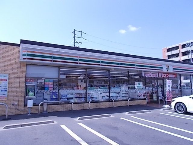 コンビニ　セブンイレブン岐阜中うずら７（コンビニ）まで650m