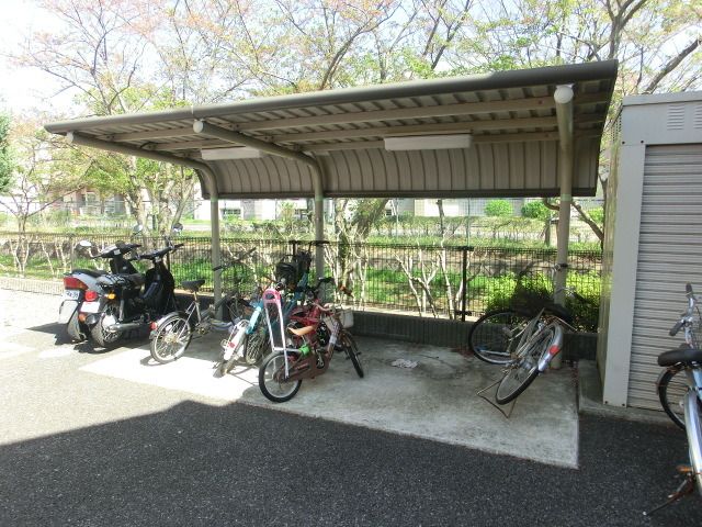その他共有部分　敷地内屋根付き駐輪場