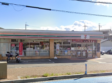 コンビニ　セブンイレブン　宝塚小林３丁目店（コンビニ）まで557m