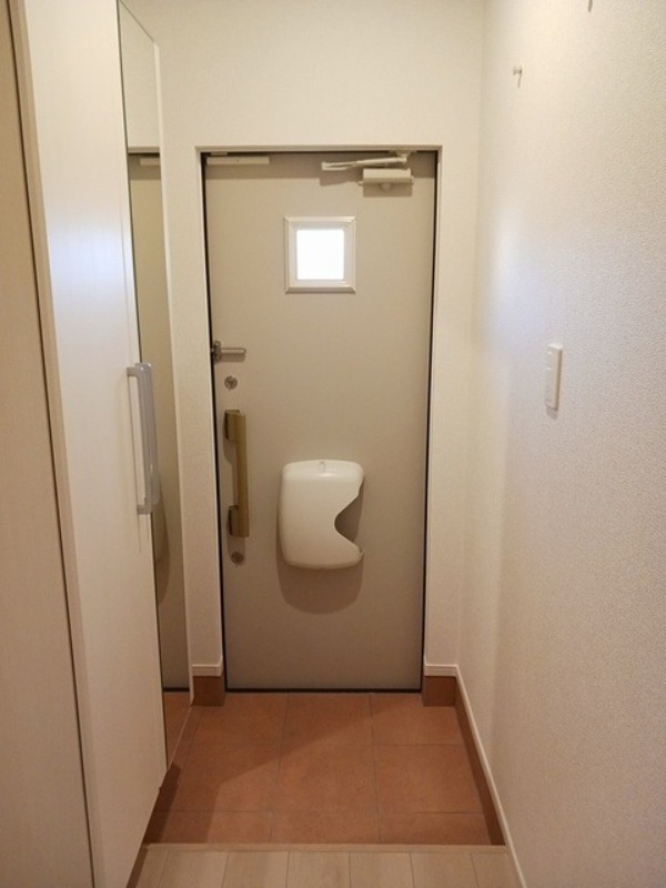 玄関　図面と現状に相違がある場合には現状を優先