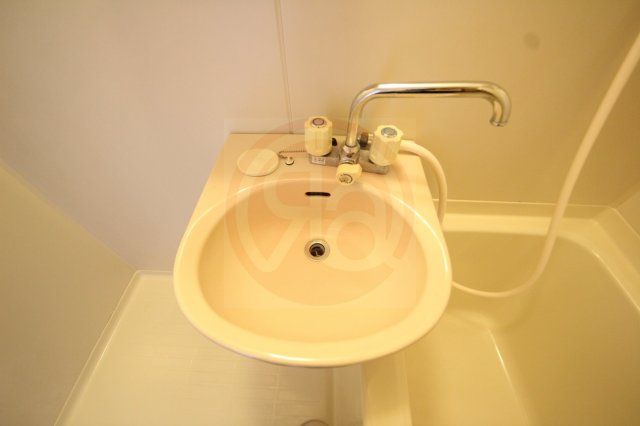 洗面設備　コンパクトで使いやすい洗面所
