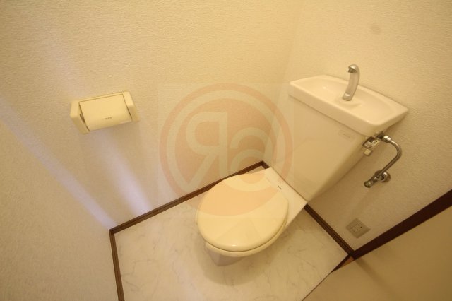 トイレ　落ち着いたトイレです