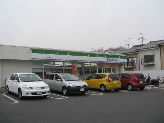 コンビニ　ファミリーマート 宇治木幡店（コンビニ）まで727m