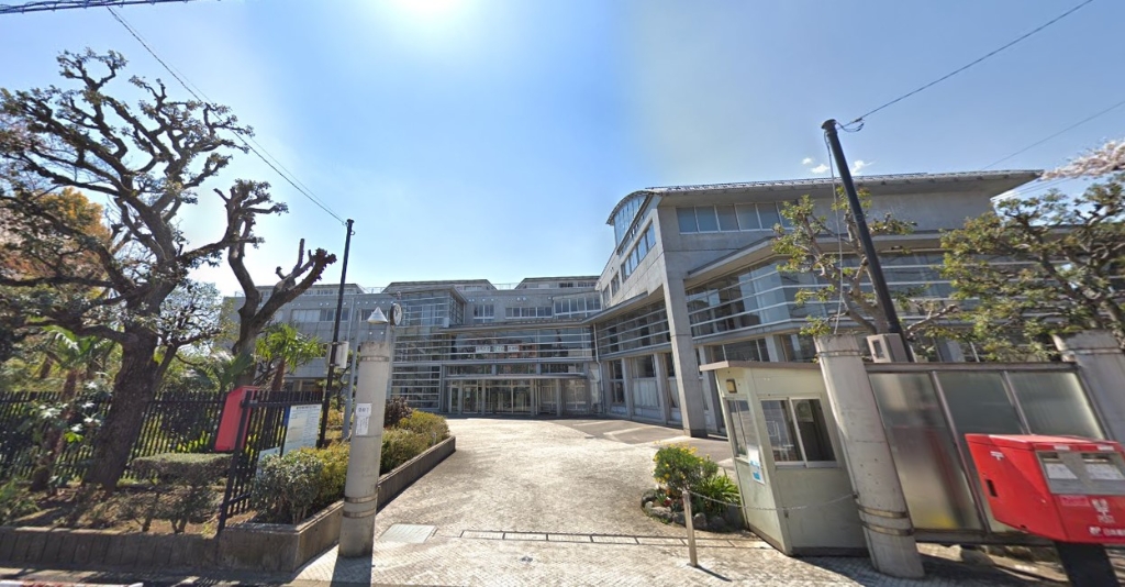 小学校　目黒区立緑ケ丘小学校（小学校）まで138m