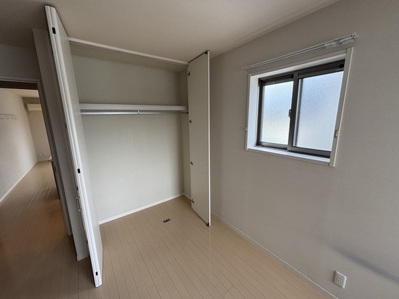 収納　※別部屋の写真です
