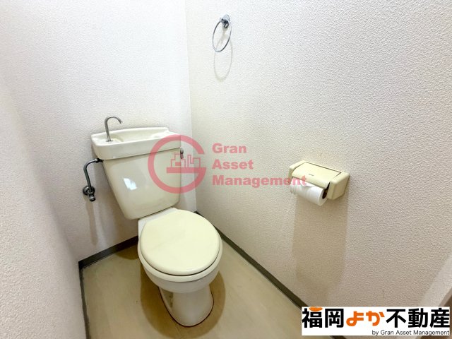 トイレ　トイレもきれいです。温水洗浄便座新設予定。