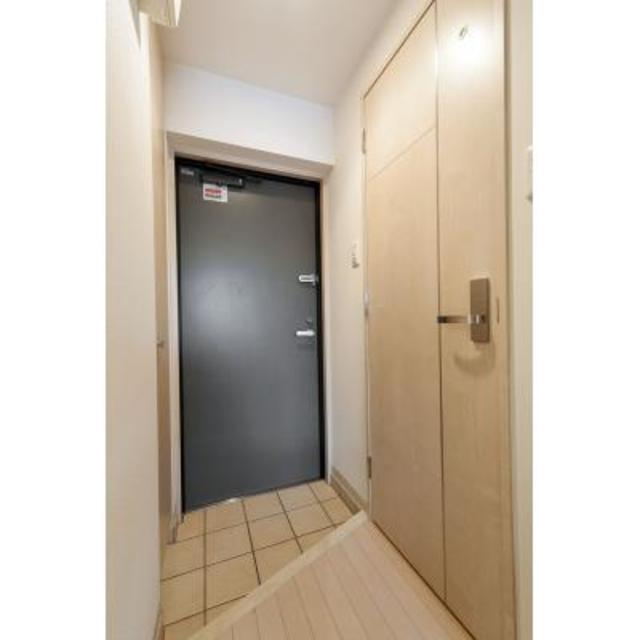 玄関　※写真は同タイプ住戸です。