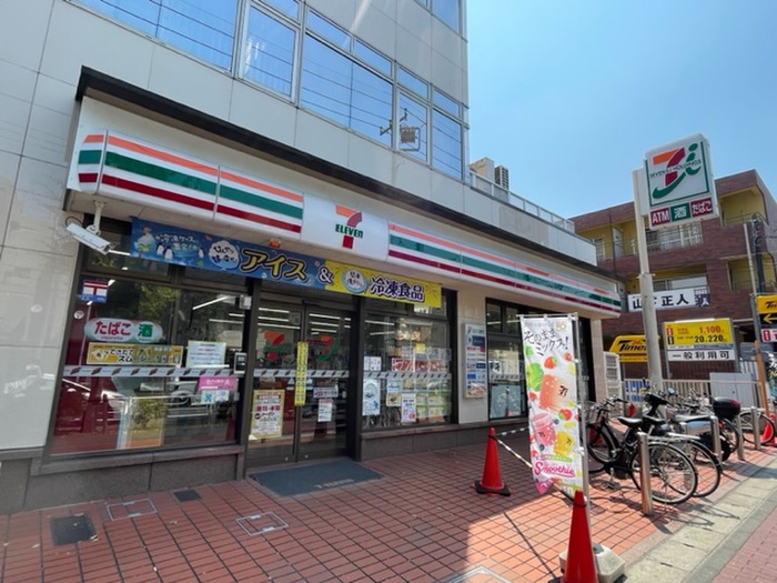 コンビニ　セブンイレブン横浜たまプラーザ店（コンビニ）まで161m