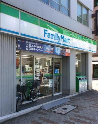 コンビニ　ファミリーマート上大崎三丁目店（コンビニ）まで601m