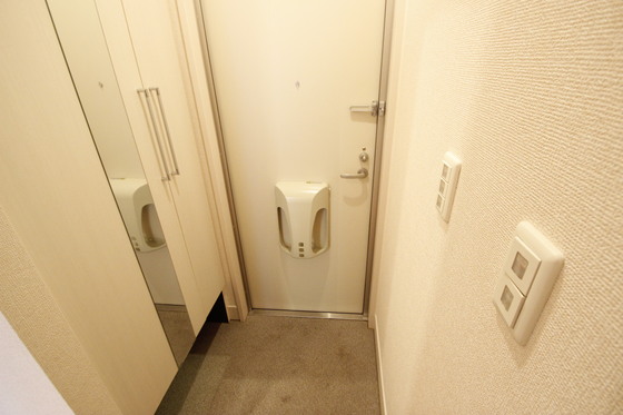 玄関　※別部屋の写真です