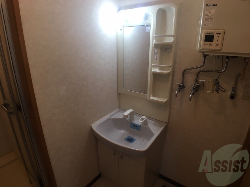 洗面設備　こちらに洗面台があります。朝の洗顔はこちらで。