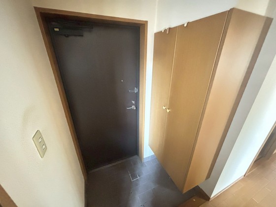 玄関　※別部屋の写真です