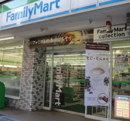 コンビニ　ファミリーマート亀屋赤羽西店（コンビニ）まで320m