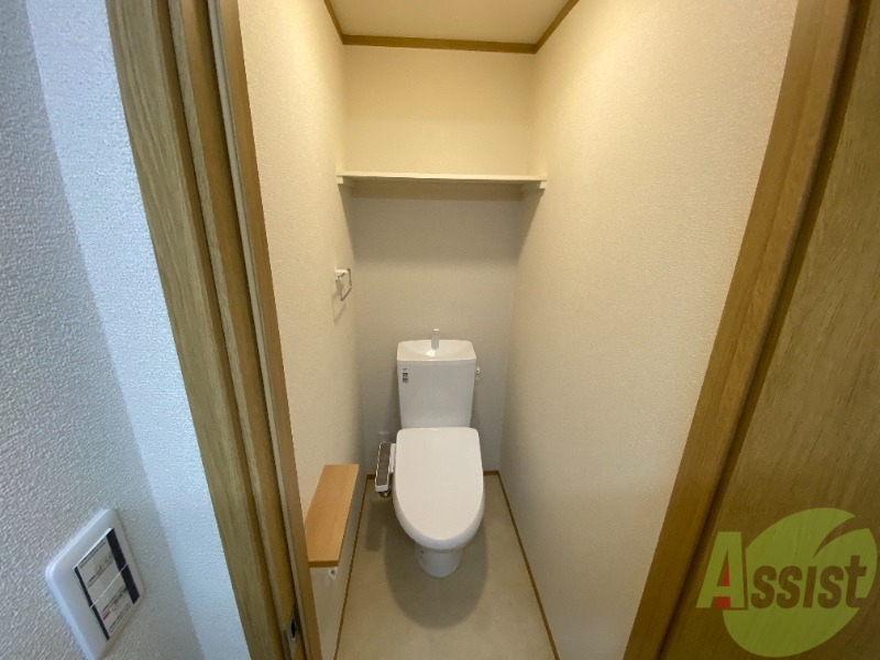 トイレ　トイレはウォシュレット機能付き。シャワートイレは日本の宝。