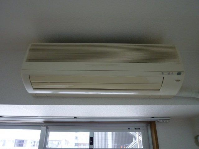 その他設備　エアコン一基付いています。