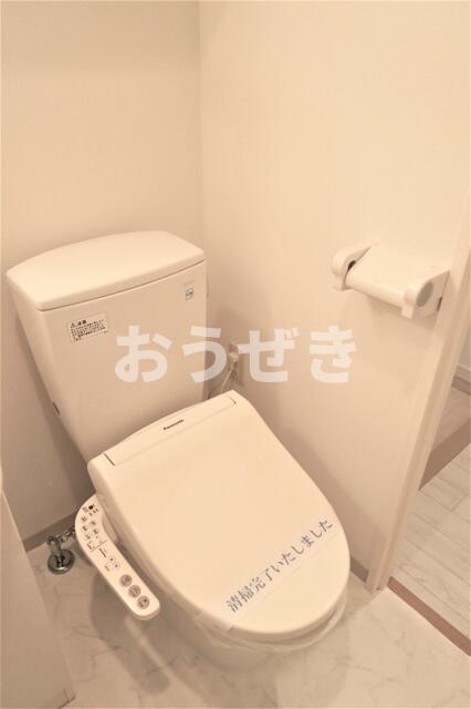 トイレ　※同仕様参考写真