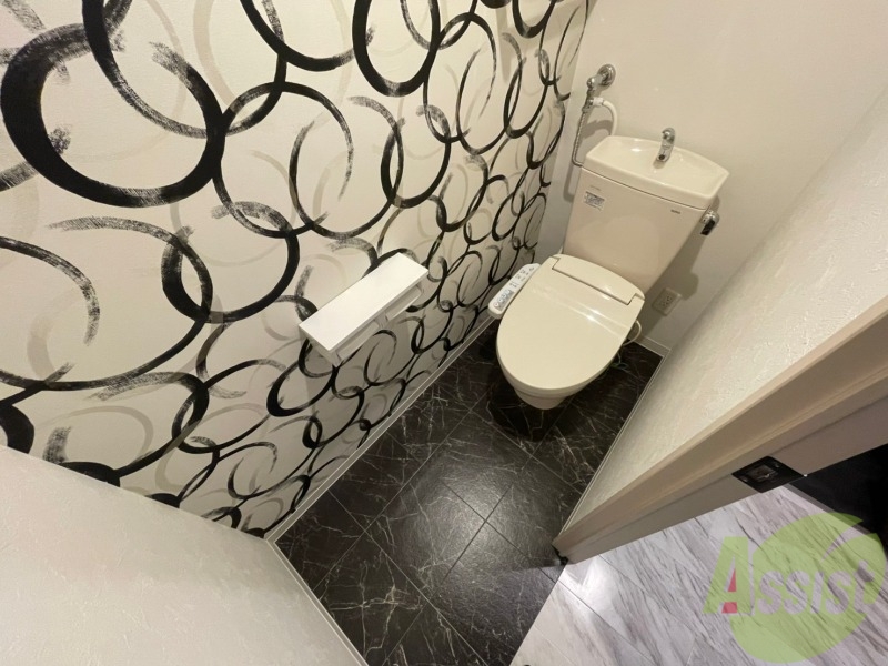 トイレ　トイレです。ウォシュレット付を探している方、おすすめです。