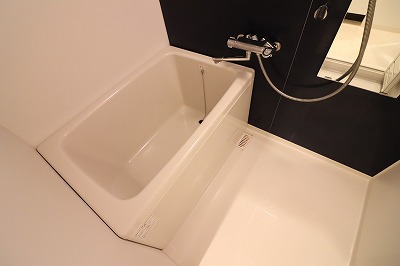 バス・シャワールーム　お風呂で日々の疲れを落としましょう