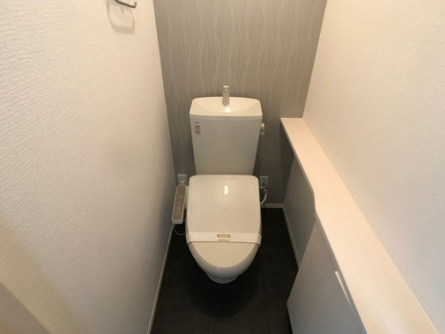 トイレ　トイレ