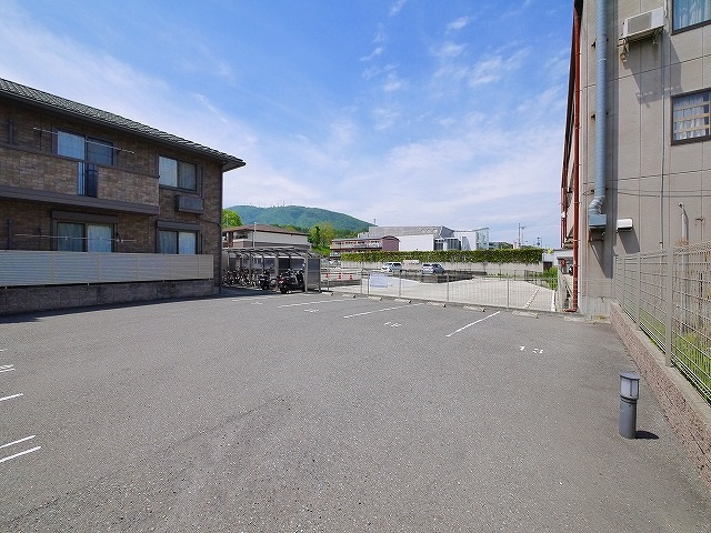 駐車場　駐車スペースもあります