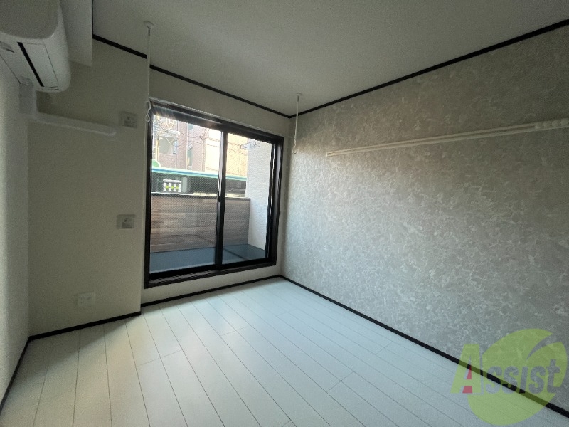 その他部屋・スペース　きれいな洋室が広がっていて居心地が良さそうですね。