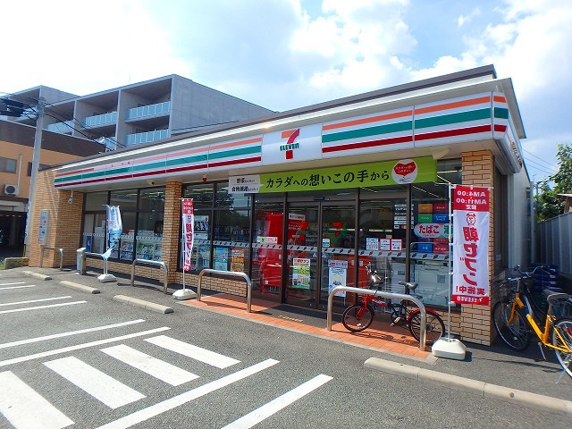 コンビニ　セブンイレブン熊本産業道路店（コンビニ）まで100m
