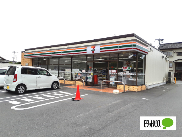 コンビニ　セブンイレブン富士緑町店（コンビニ）まで331m