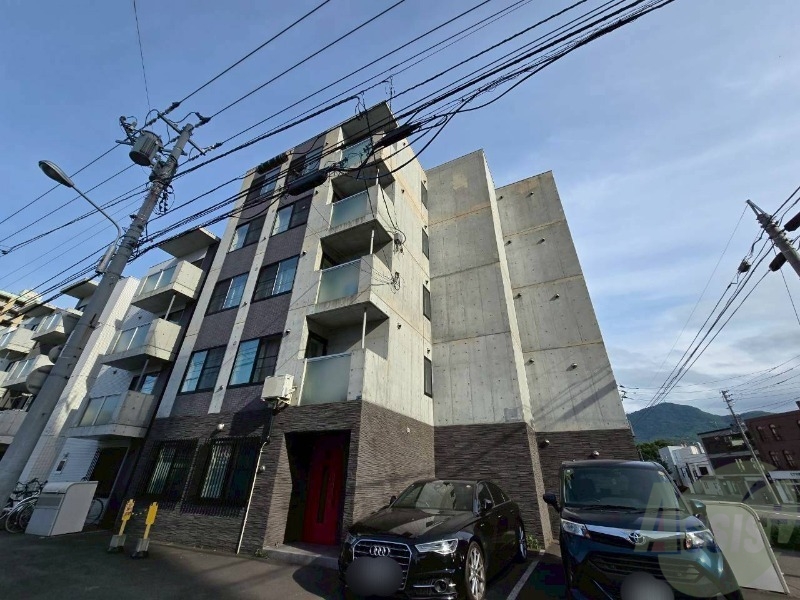 建物外観　札幌市中央区南７条「クロスティア南円山」
