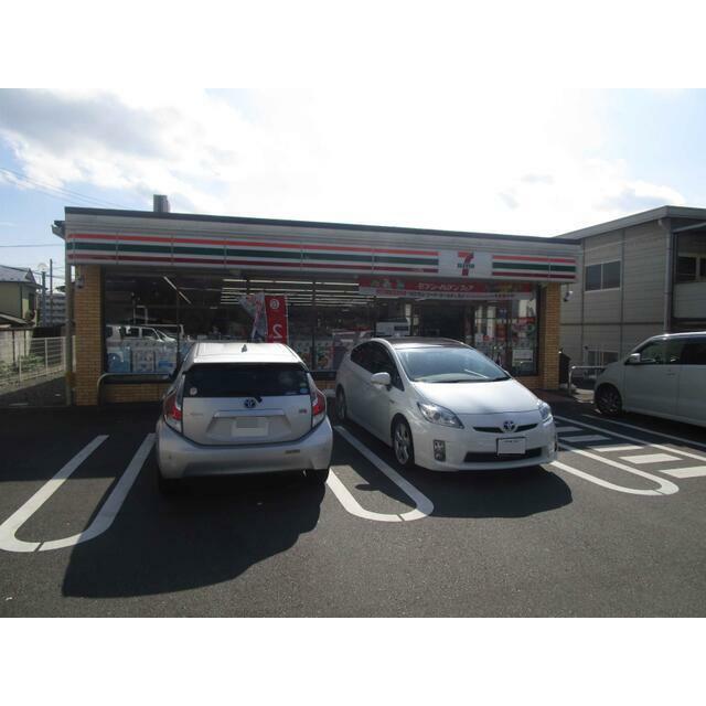 コンビニ　セブンイレブン松田惣領店（コンビニ）まで438m