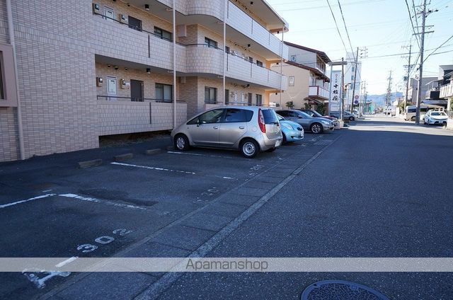 その他　敷地内駐車場（その他）まで5m