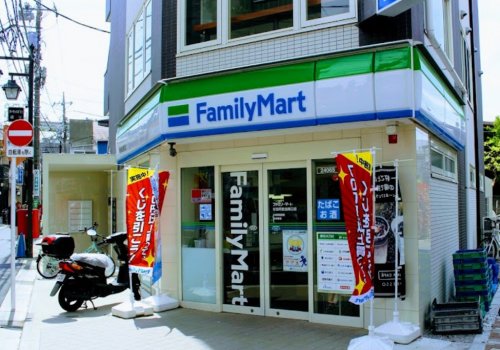 コンビニ　ファミリーマート 杉並阿佐谷南口店（コンビニ）まで311m