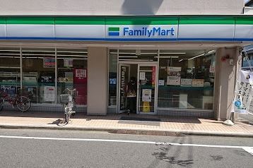 コンビニ　ファミリーマート大田千鳥店（コンビニ）まで247m