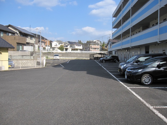 駐車場　駐車場