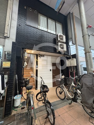 建物外観　ジェネシスビル