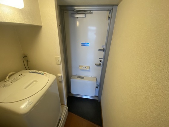 玄関　※別部屋の写真です