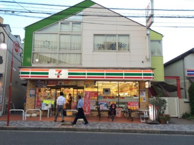 コンビニ　セブンイレブン目黒柿の木坂1丁目店（コンビニ）まで414m